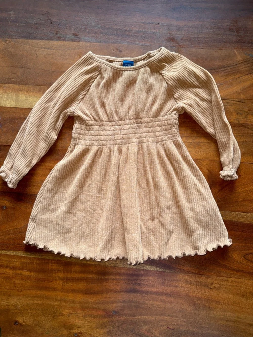 Old Navy Girls Ribbed Long-Sleeve Dress in Tan‎